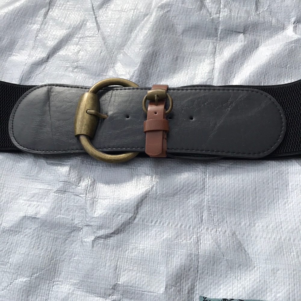 Belts - Picture 6 of 7
